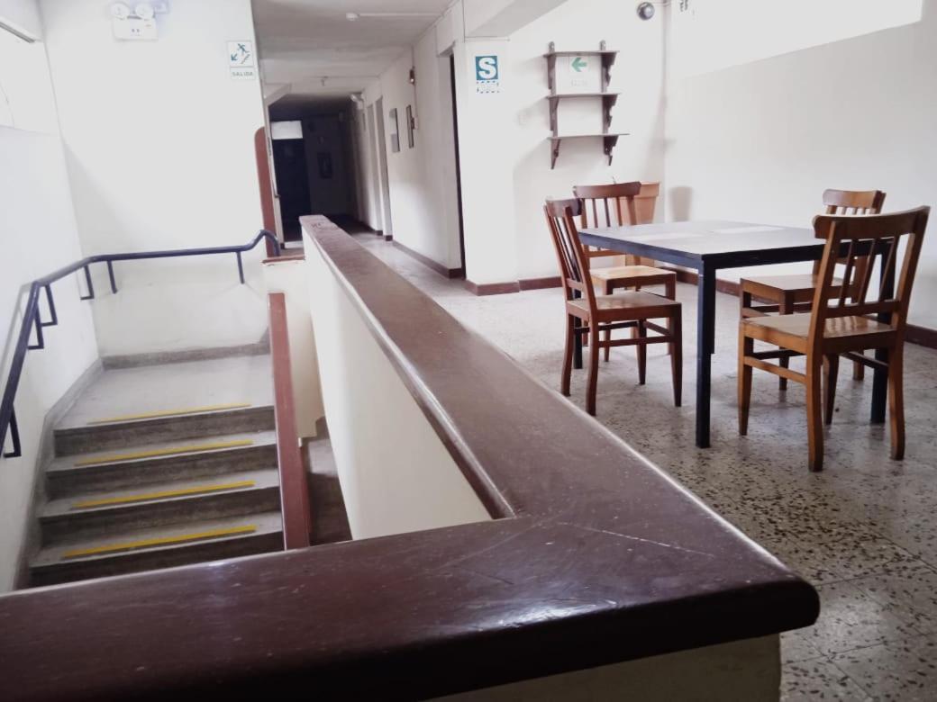 Hotel Estacion Central Lima Luaran gambar