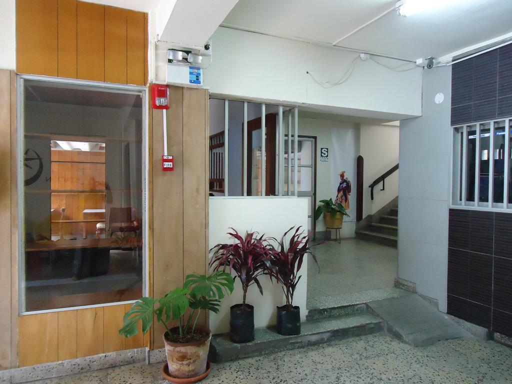 Hotel Estacion Central Lima Luaran gambar