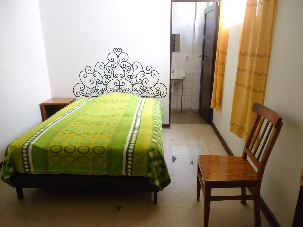 Hotel Estacion Central Lima Bilik gambar